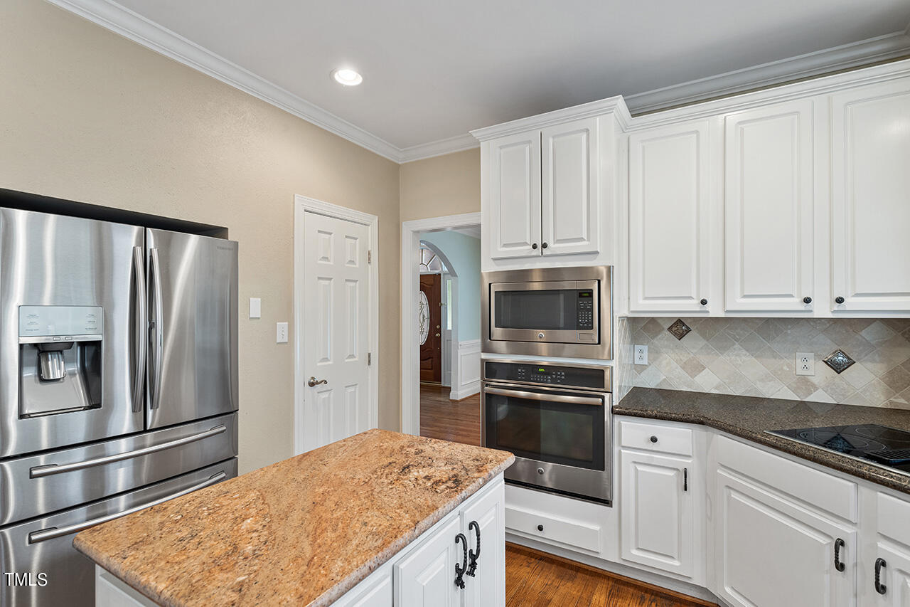 909 Rockfall Court Raleigh, NC 27614 - Photo 8 of 38 909 Rockfall Court_20