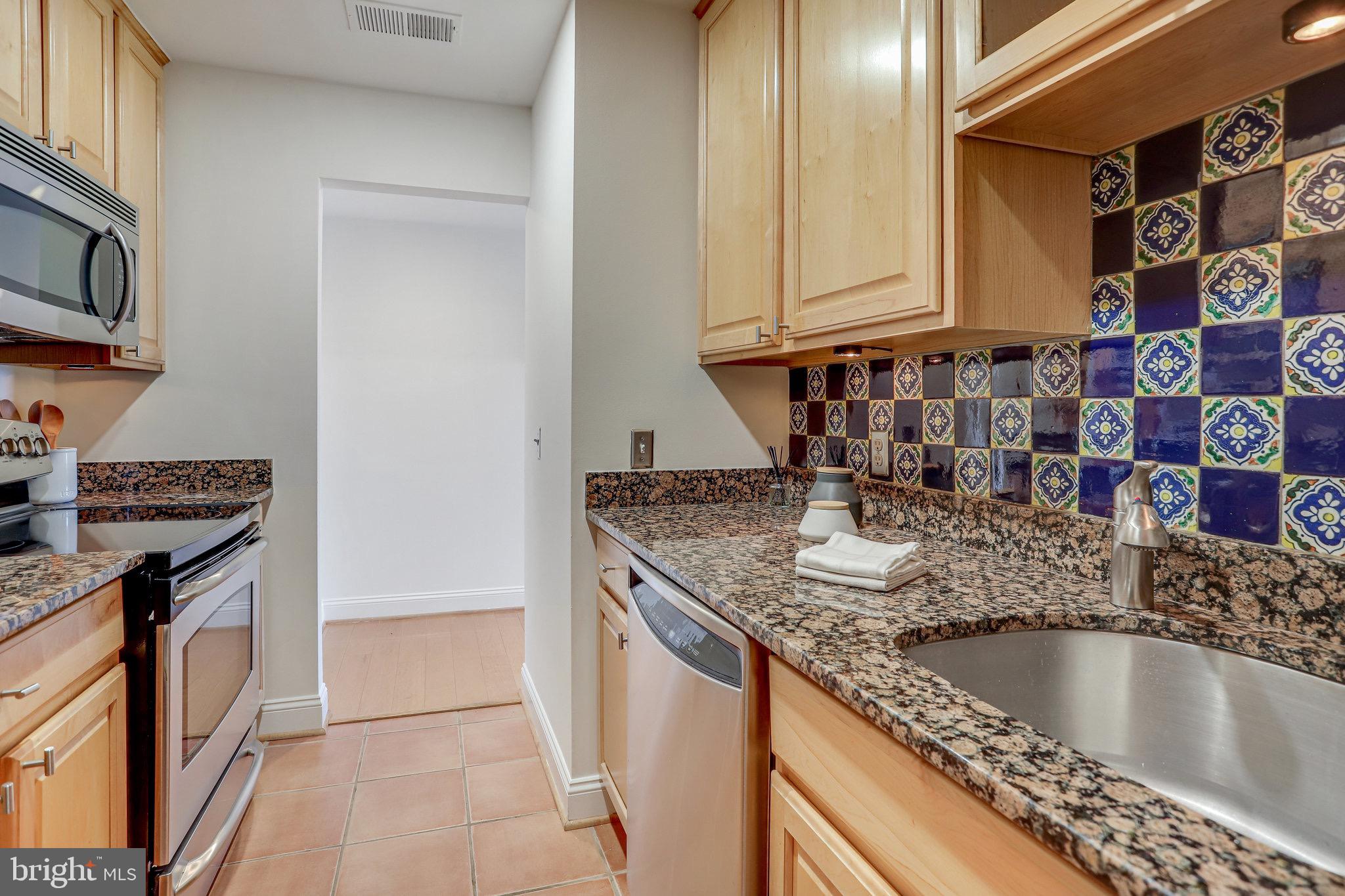 1763 Columbia Road Northwest, Unit 506 Washington, DC 20009 - Photo 14 of 40