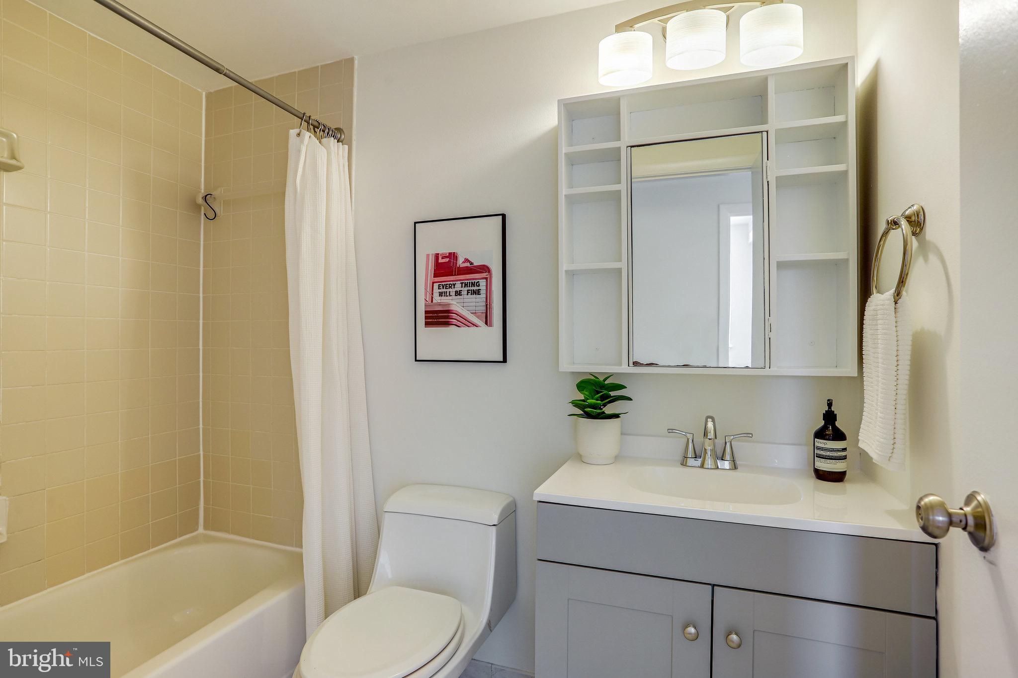 1763 Columbia Road Northwest, Unit 506 Washington, DC 20009 - Photo 20 of 40