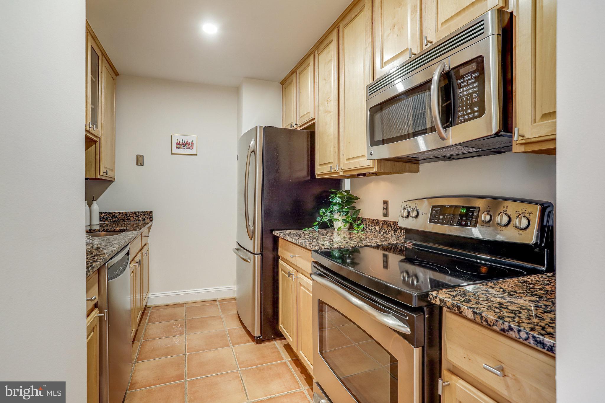 1763 Columbia Road Northwest, Unit 506 Washington, DC 20009 - Photo 10 of 40