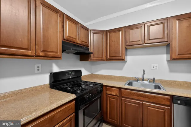 $1,350 | 3807 Swann Road, Unit 304, Suitland, MD 20746