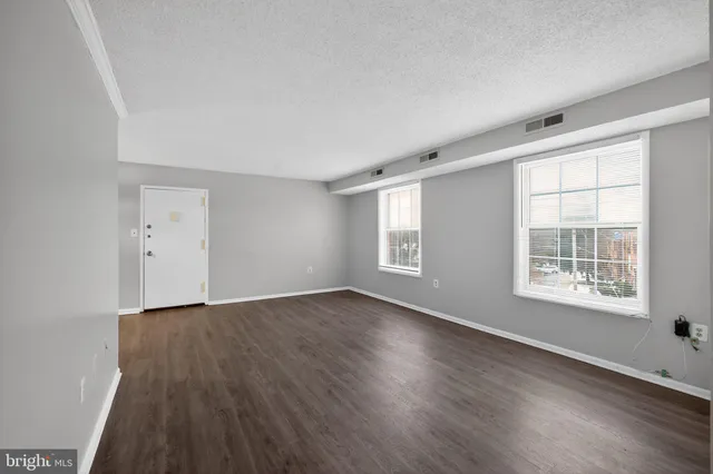 $1,350 | 3807 Swann Road, Unit 304, Suitland, MD 20746