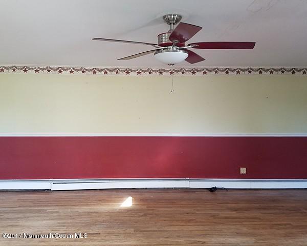 656 Carroll Fox Road Brick, NJ 08724 - Photo 4 of 22 20170329_154130