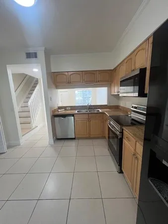 $2,200 | 3333 Confetti Lane, Margate, FL 33063
