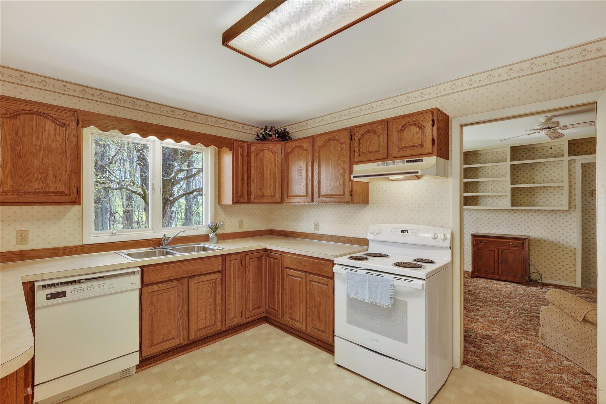 4648 North Neff Road Edmore, MI 48829 - Photo 22 of 49 16-4648-Neff-Rd-Stanton-MI-48888-WindowS