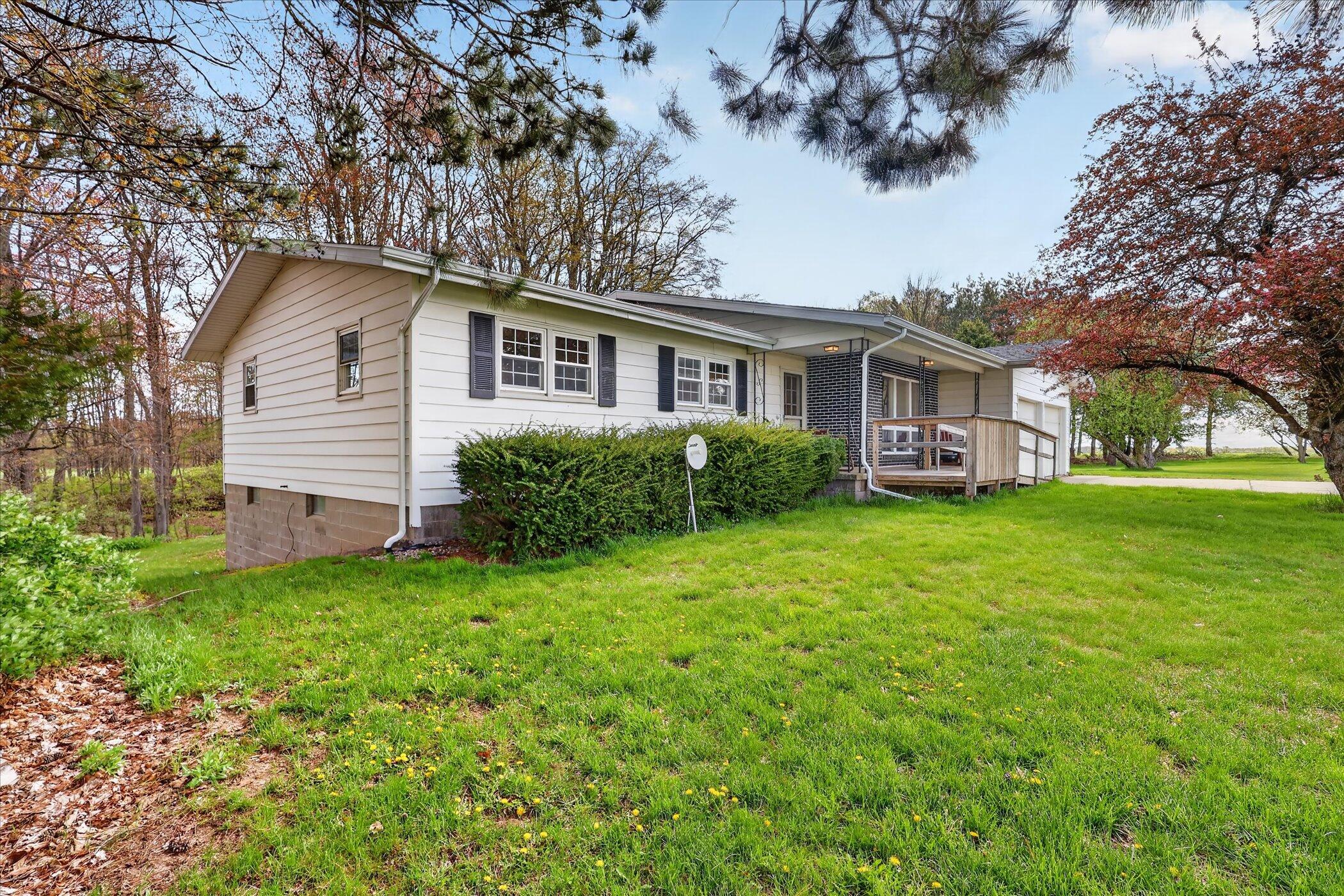 4648 North Neff Road Edmore, MI 48829 - Photo 3 of 49 03-4648-Neff-Rd-Stanton-MI-48888-WindowS