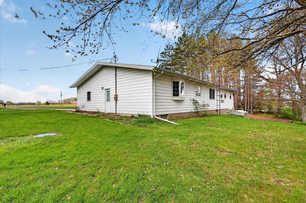 $224,900 | 4648 North Neff Road, Edmore, MI 48829