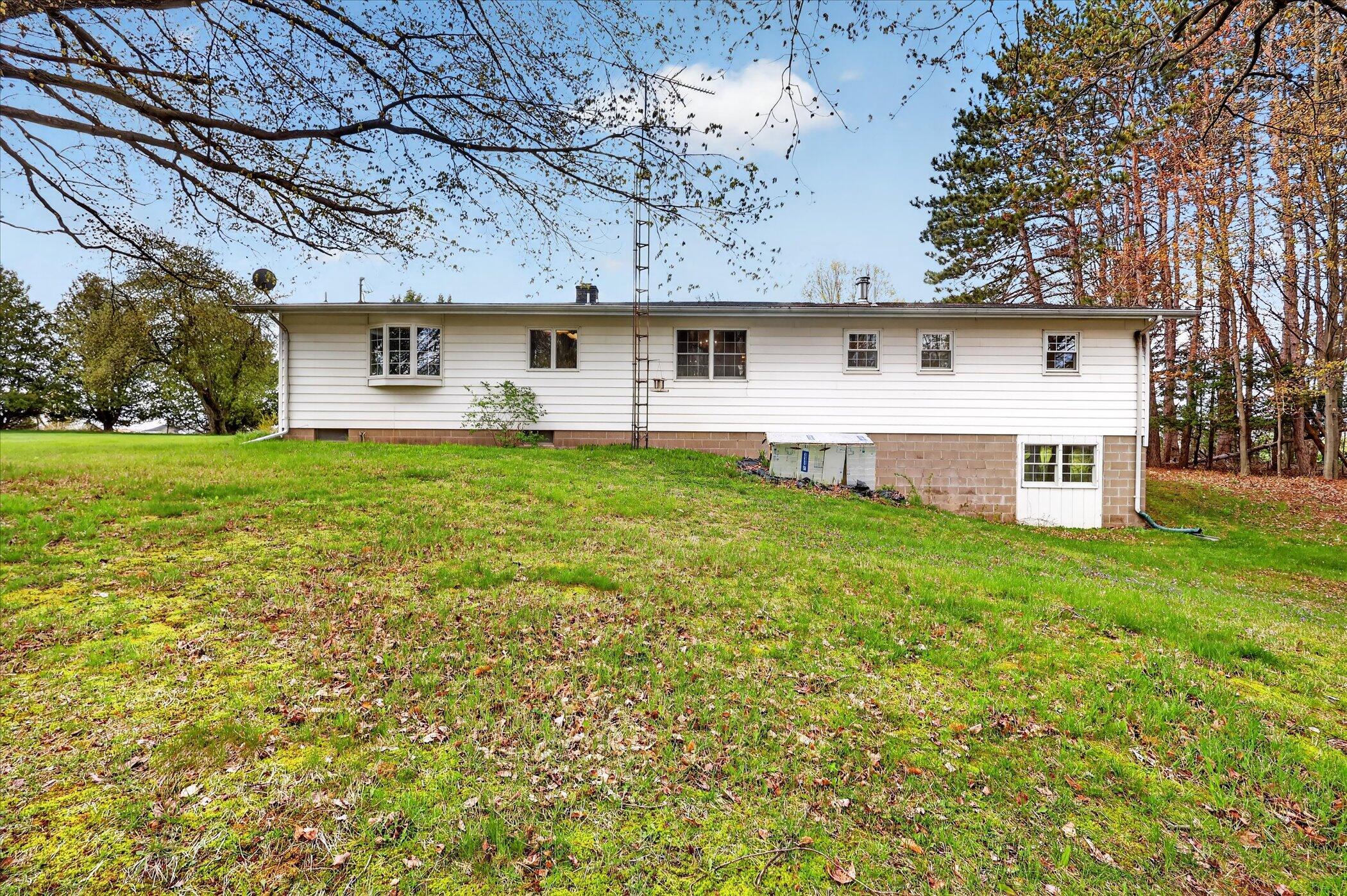4648 North Neff Road Edmore, MI 48829 - Photo 7 of 49 45-4648-Neff-Rd-Stanton-MI-48888-WindowS