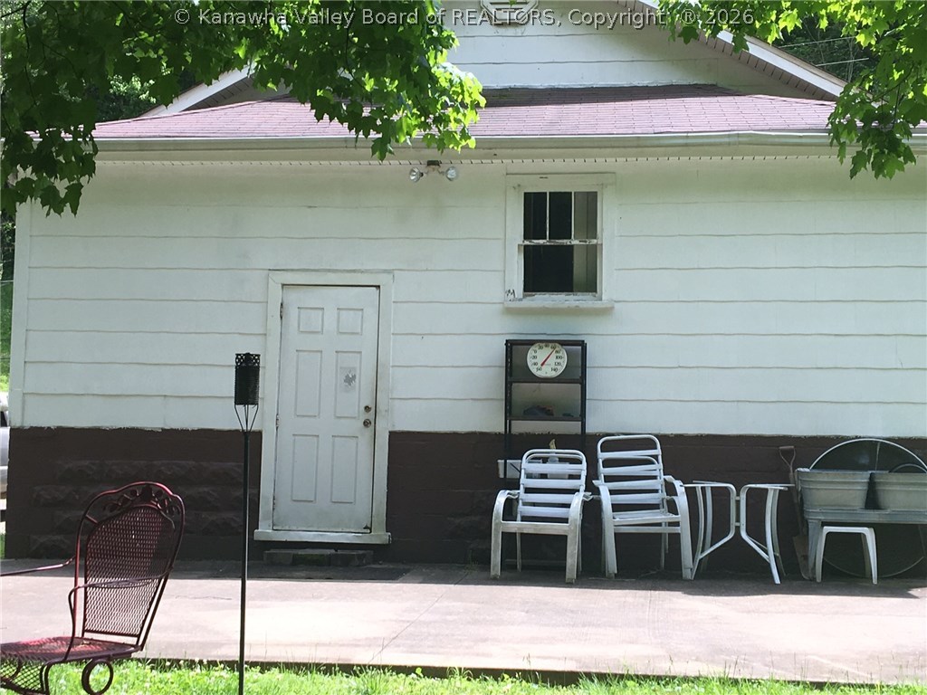 890 Gabe Road Clendenin, WV 25045 - Photo 16 of 22 Gallery Image 16