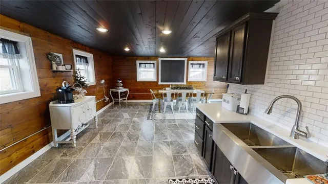 $750,000 | 243 County Road, Sherburne, NY 13460