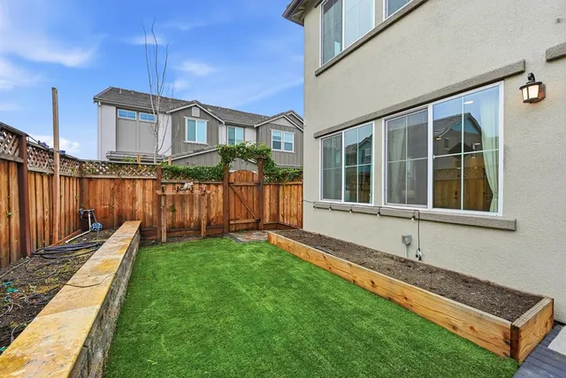 $899,999 | 1372 Melville Lane, Tracy, CA 95391