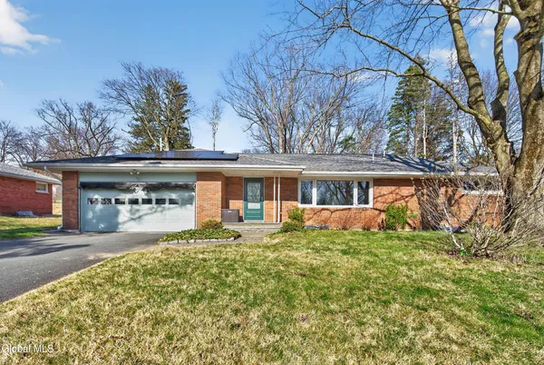 $385,000 | 161 Shaker Park Drive, Albany, NY 12204