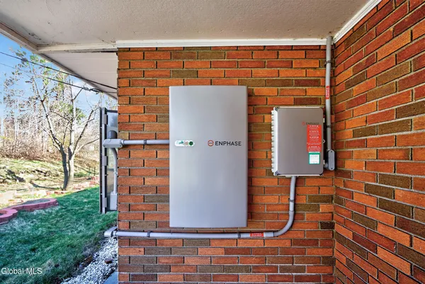 $385,000 | 161 Shaker Park Drive, Albany, NY 12204