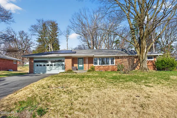 $385,000 | 161 Shaker Park Drive, Albany, NY 12204