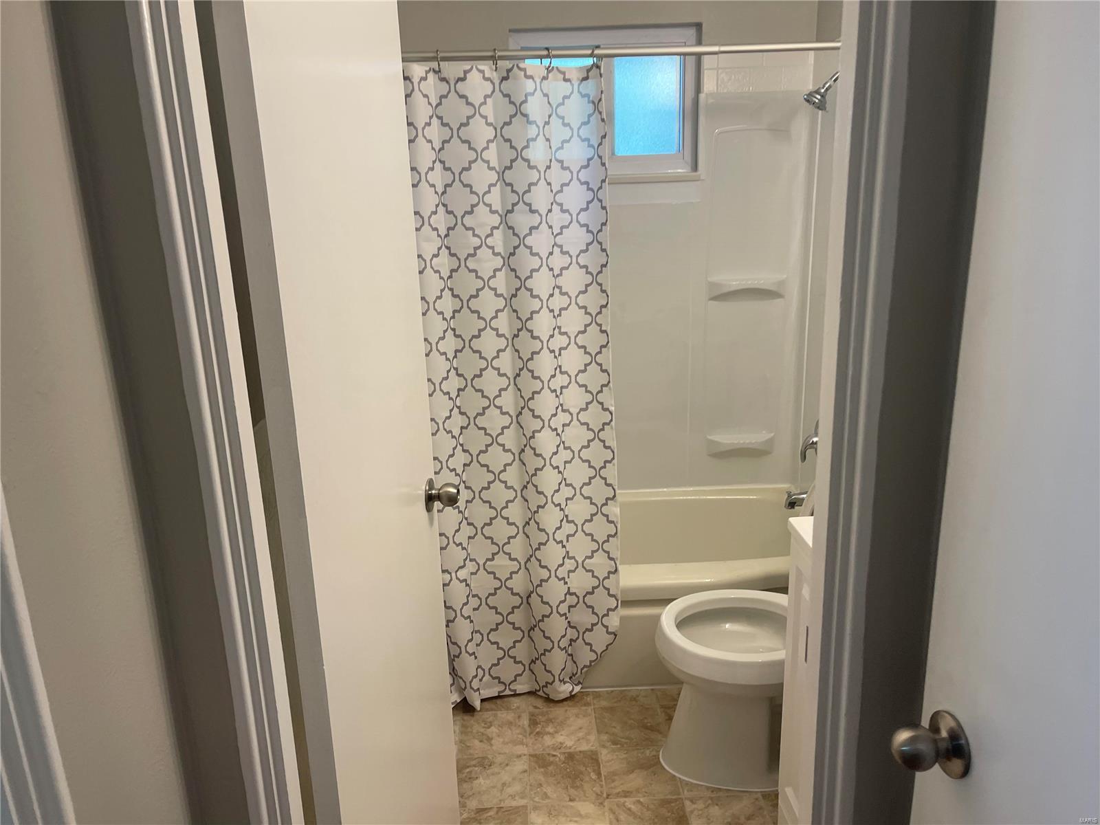 135 Grampian Road St. Louis, MO 63137 - Photo 7 of 12