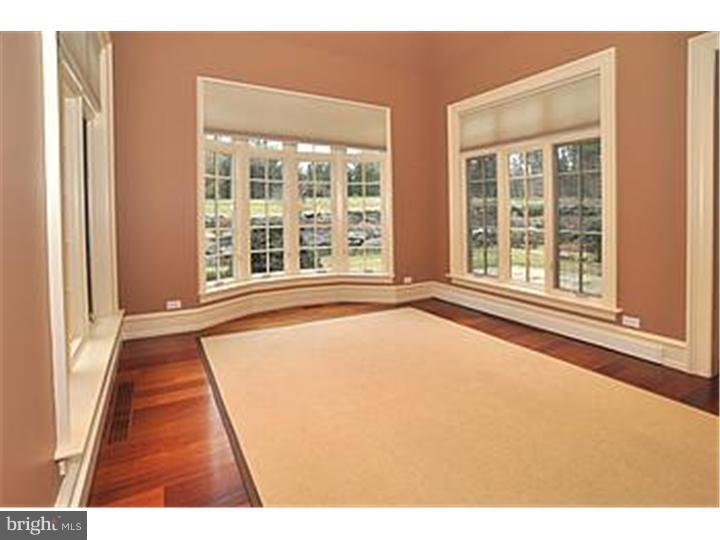 2167 Paper Mill Road Huntingdon Valley, PA 19006 - Photo 5 of 21 Breakfast Room