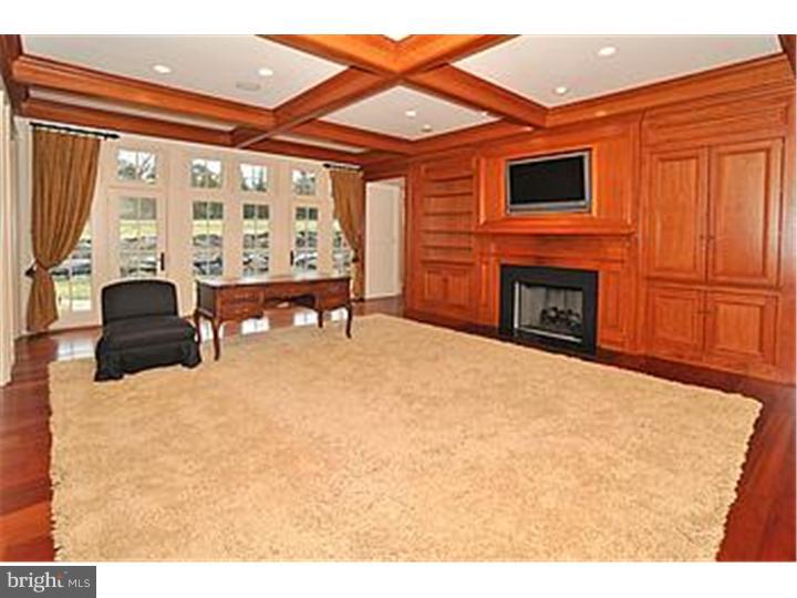 2167 Paper Mill Road Huntingdon Valley, PA 19006 - Photo 8 of 21 Family Room