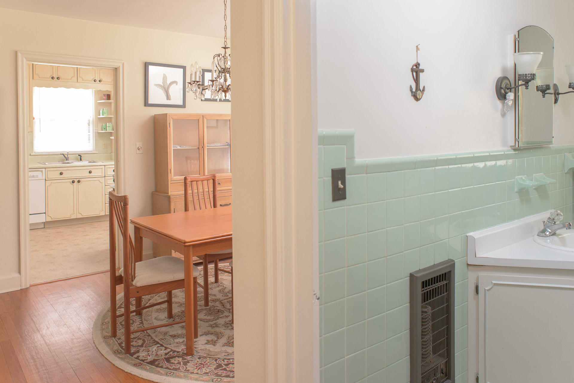 817 Donaldson Road Chattanooga, TN 37412 - Photo 14 of 38 Bathroom