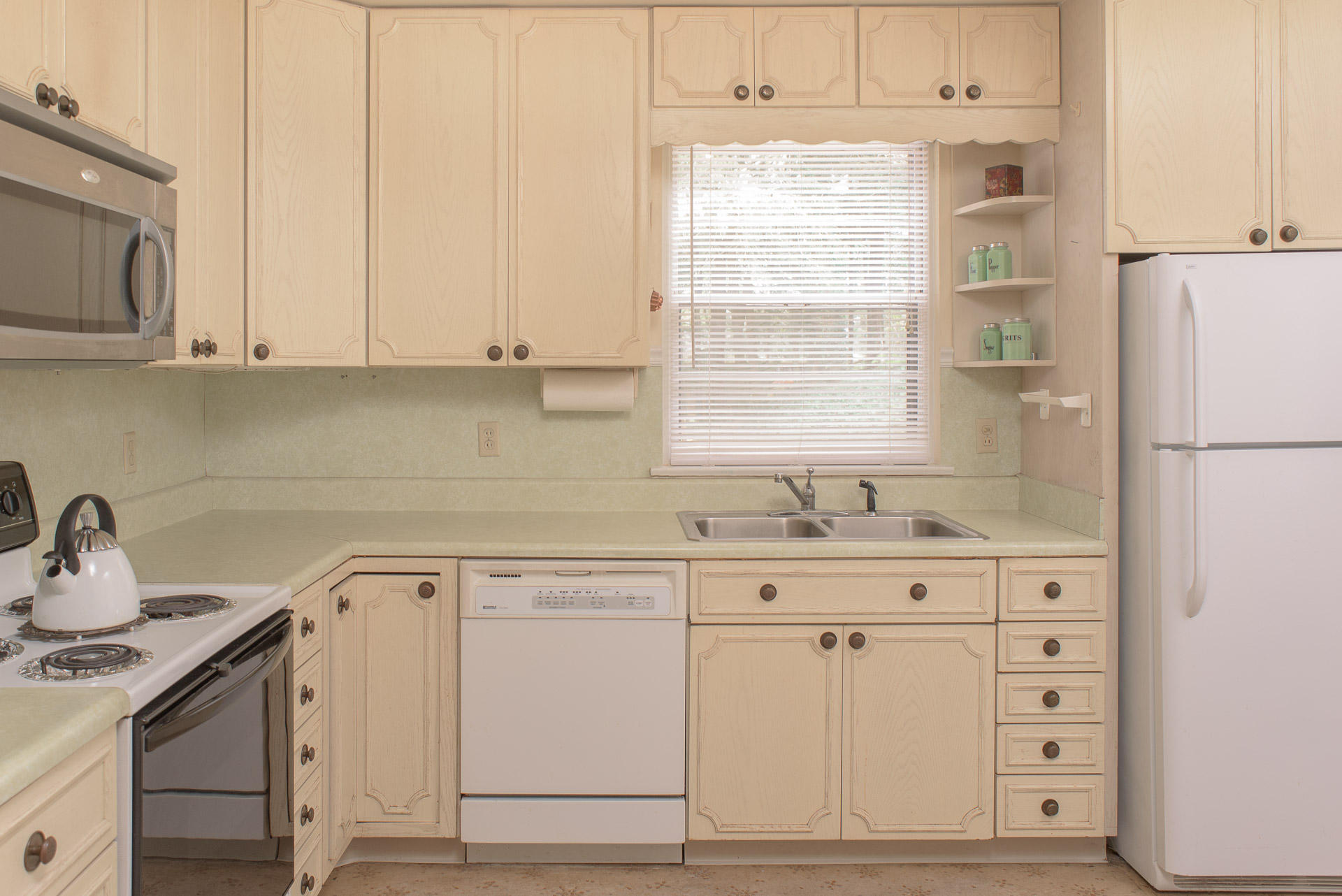 817 Donaldson Road Chattanooga, TN 37412 - Photo 10 of 38 Kitchen