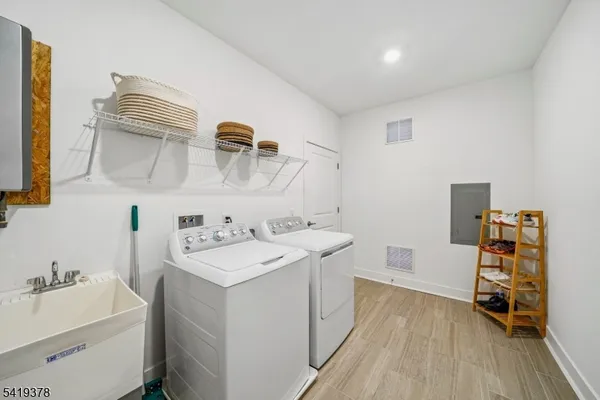 $775,000 | 15 Whitney Avenue, Morris Plains, NJ 07950