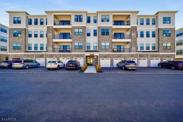 $775,000 | 15 Whitney Avenue, Morris Plains, NJ 07950
