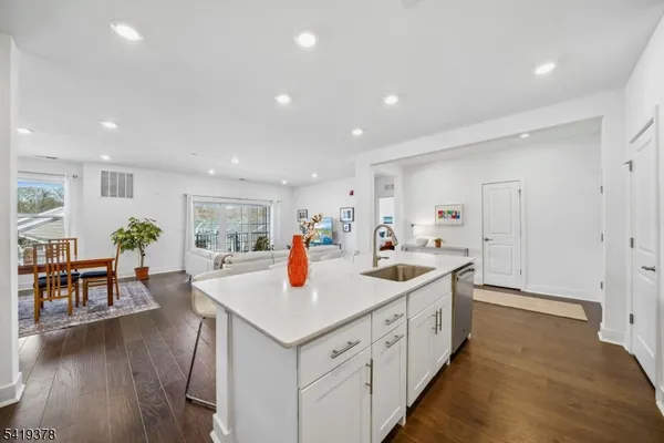 $775,000 | 15 Whitney Avenue, Morris Plains, NJ 07950
