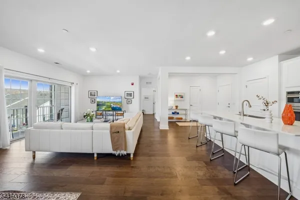 $775,000 | 15 Whitney Avenue, Morris Plains, NJ 07950