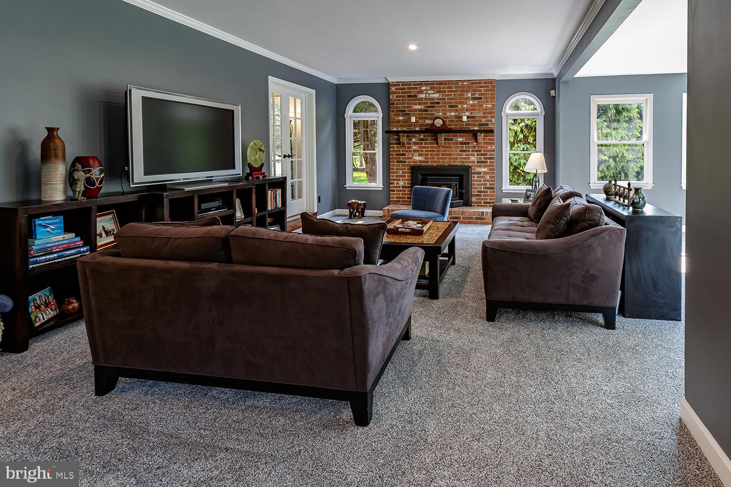 20 Meadowview Drive Shamong, NJ 08088 - Photo 11 of 40 Family room with wood burning fireplace insert