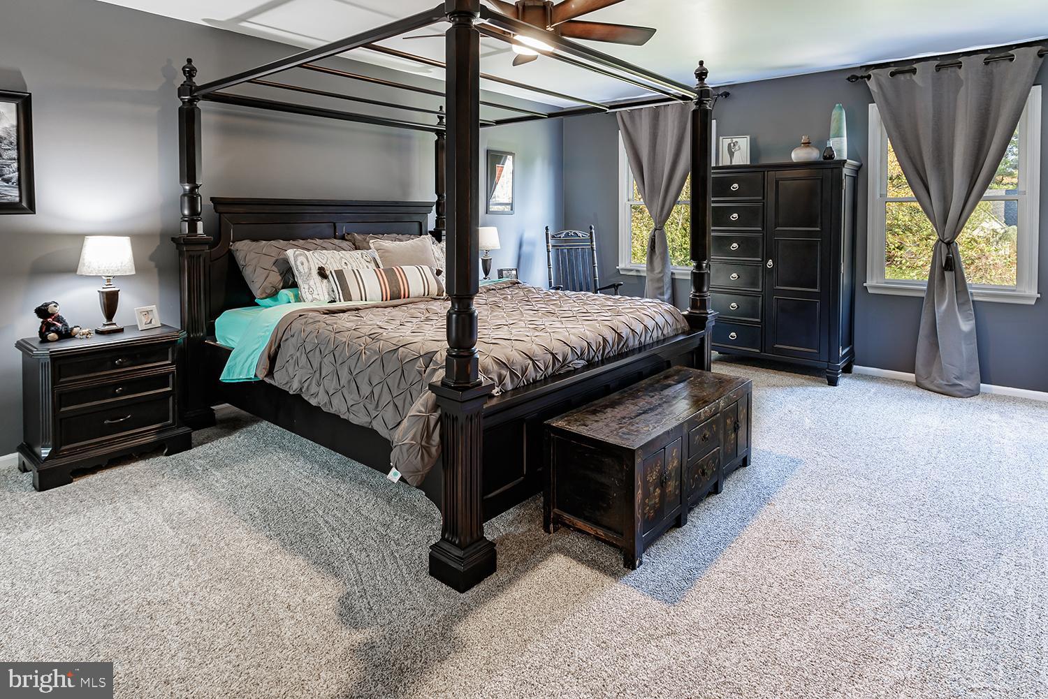 20 Meadowview Drive Shamong, NJ 08088 - Photo 17 of 40 Main bedrm suite with 3 walk in closets & laundry