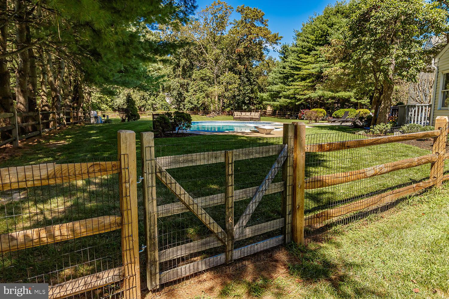 20 Meadowview Drive Shamong, NJ 08088 - Photo 37 of 40 Fenced in backyard