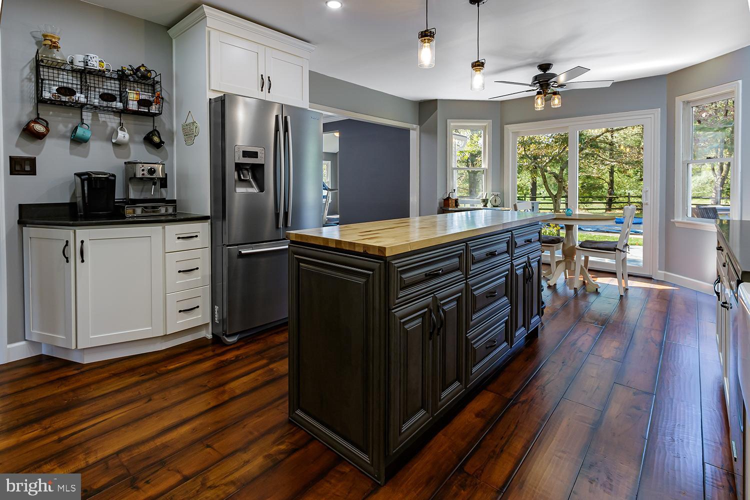 20 Meadowview Drive Shamong, NJ 08088 - Photo 9 of 40 Island work area with butcher block top