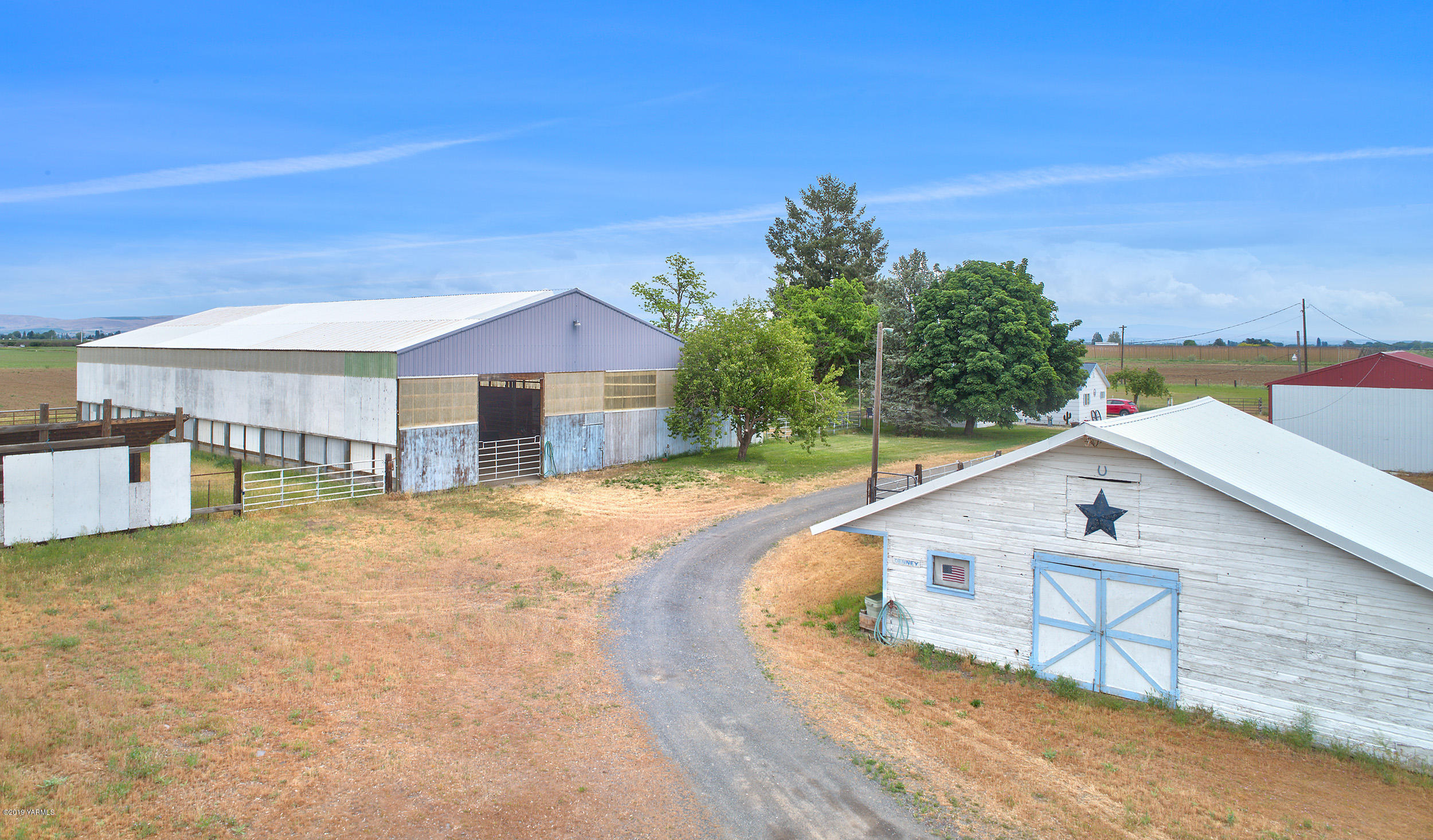 6235 Lateral A Road Wapato, WA 98951 - Photo 1 of 30