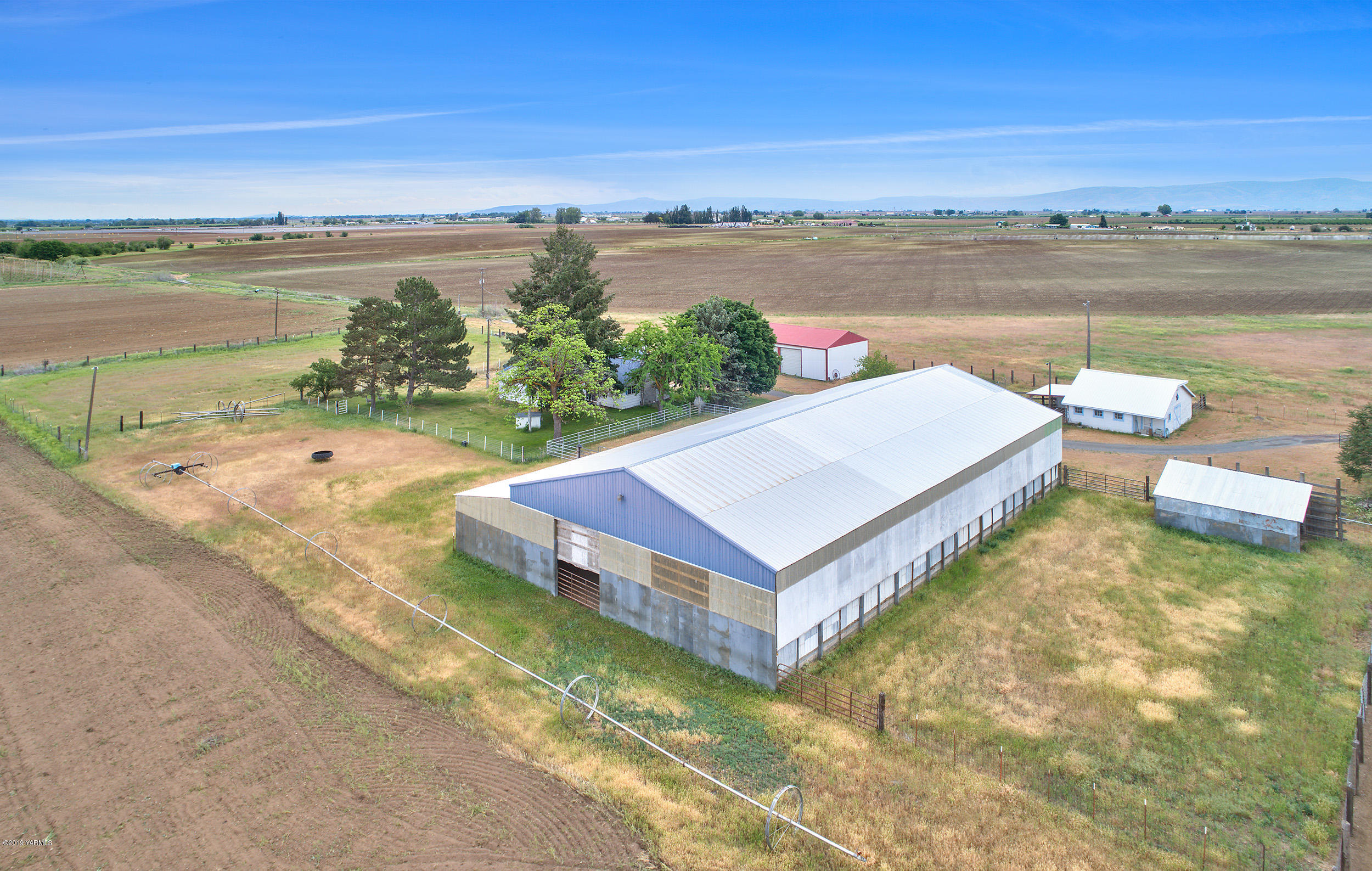 6235 Lateral A Road Wapato, WA 98951 - Photo 5 of 30 a view of a terrace with water view and ocean view