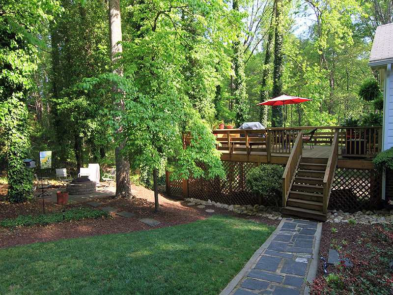 8601 Evergreen Court Raleigh, NC 27613 - Photo 25 of 25 Yard