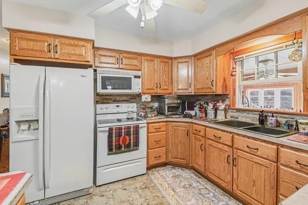 $369,900 | 417 South Fairview Drive, Luverne, MN 56156