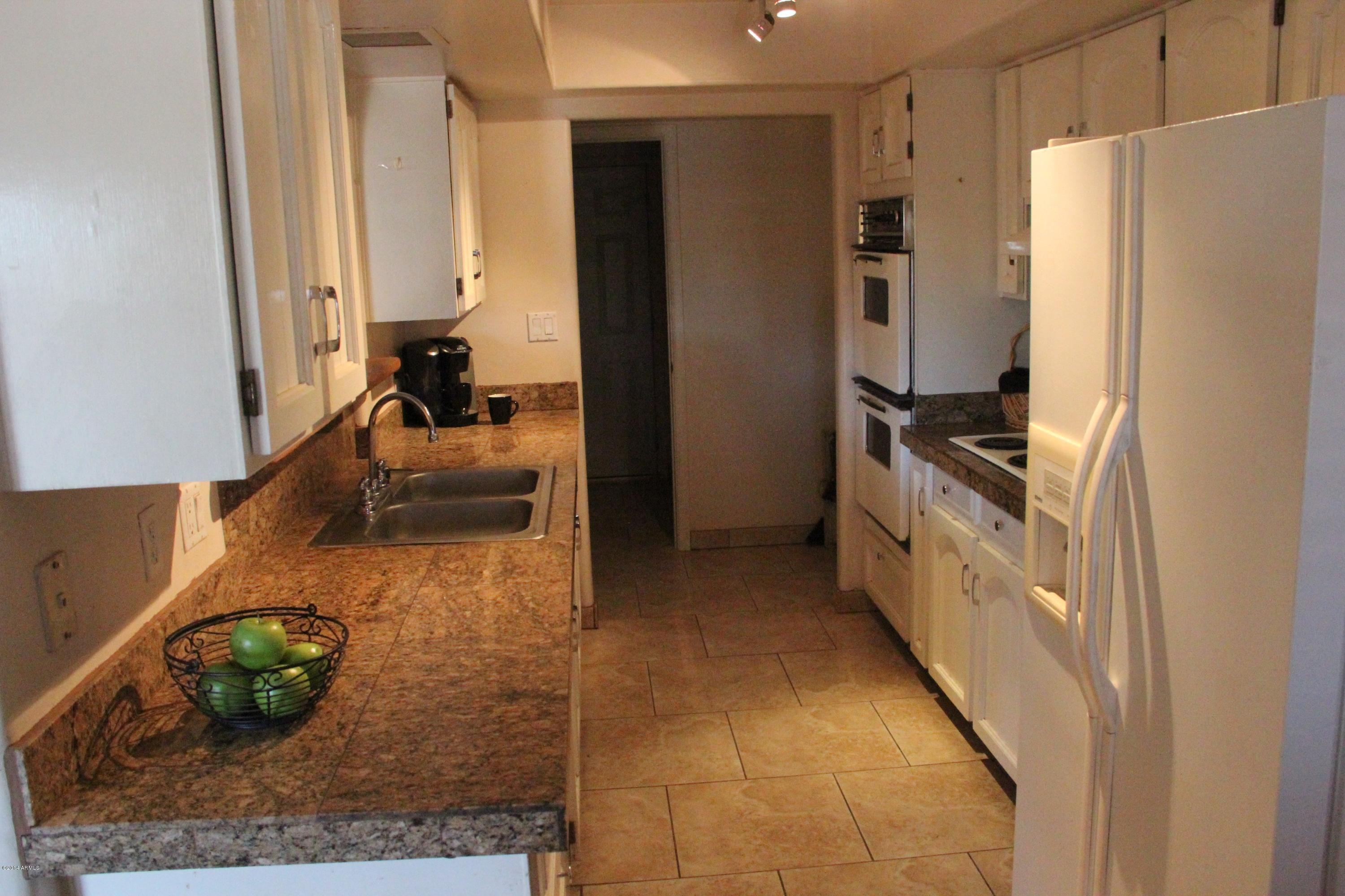 3915 West Calavar Road Phoenix, AZ 85053 - Photo 16 of 29 16-Kitchen-1