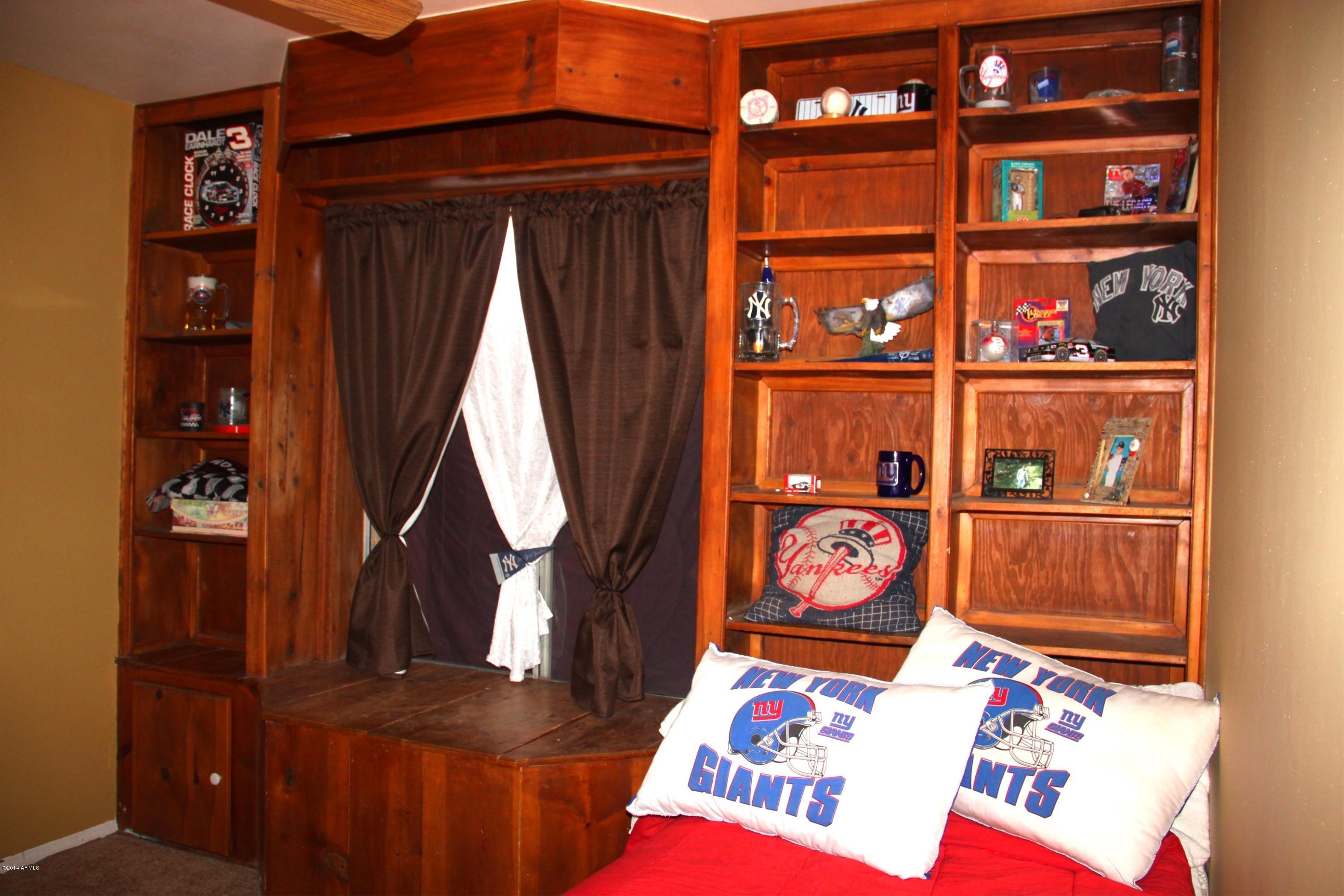 3915 West Calavar Road Phoenix, AZ 85053 - Photo 9 of 29 9-Bedroom #3
