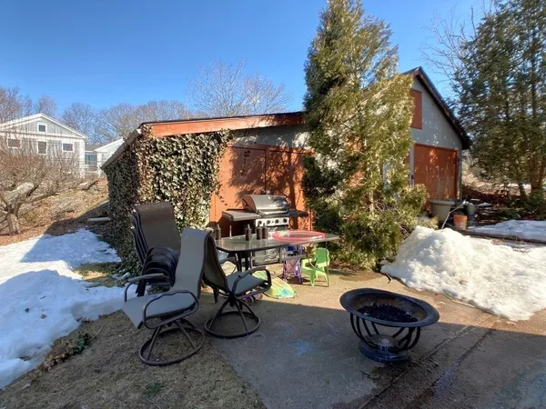 $3,100 | 124 Carlisle Street, Unit 1, Newton, MA 02459