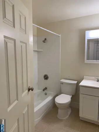 $2,200 | 60 D Hawthorne Avenue, Unit D), Park Ridge, NJ 07656
