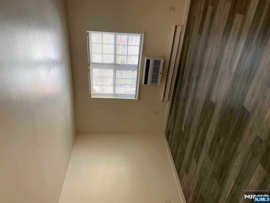 60 D Hawthorne Avenue, Unit D) Park Ridge, NJ 07656 - Photo 16 of 19