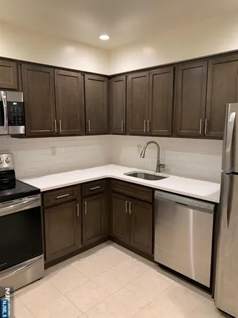 $2,200 | 60 D Hawthorne Avenue, Unit D), Park Ridge, NJ 07656