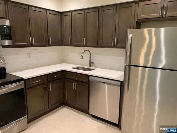 $2,200 | 60 D Hawthorne Avenue, Unit D), Park Ridge, NJ 07656