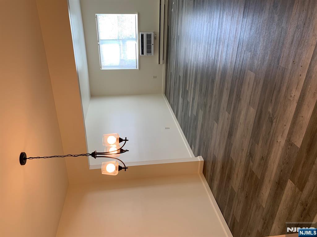 60 D Hawthorne Avenue, Unit D) Park Ridge, NJ 07656 - Photo 9 of 19