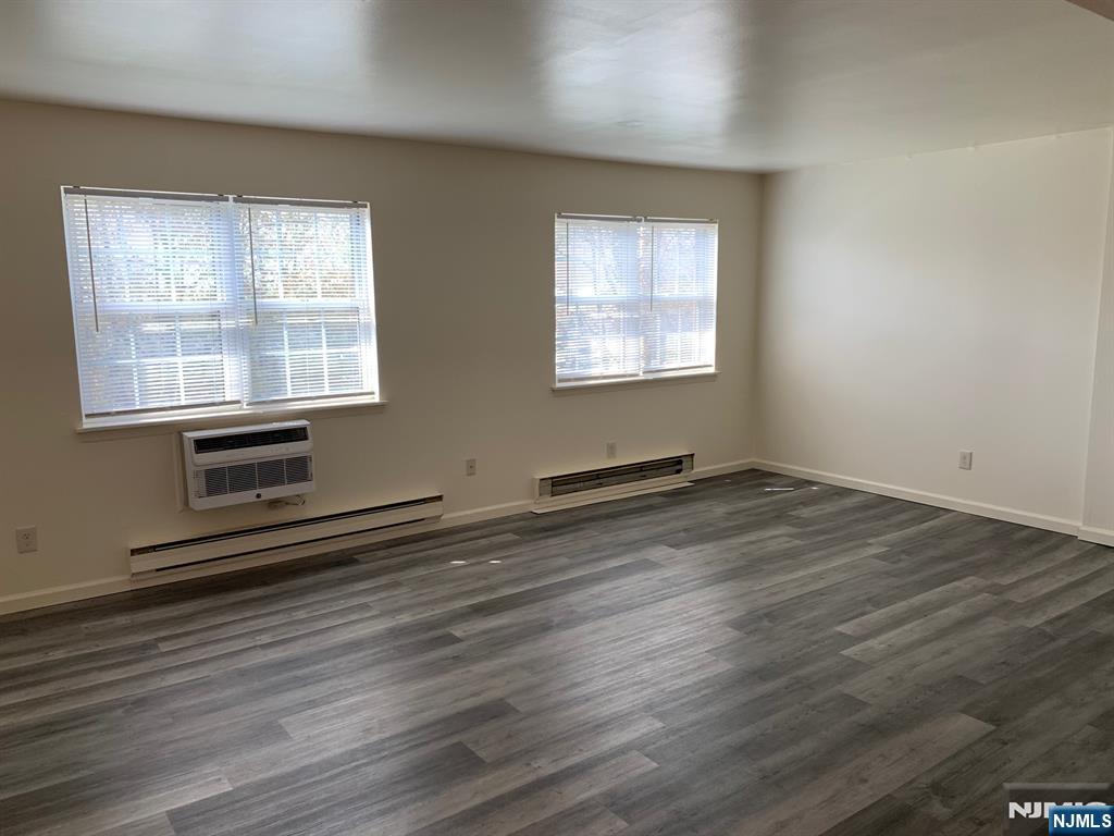 60 D Hawthorne Avenue, Unit D) Park Ridge, NJ 07656 - Photo 10 of 19