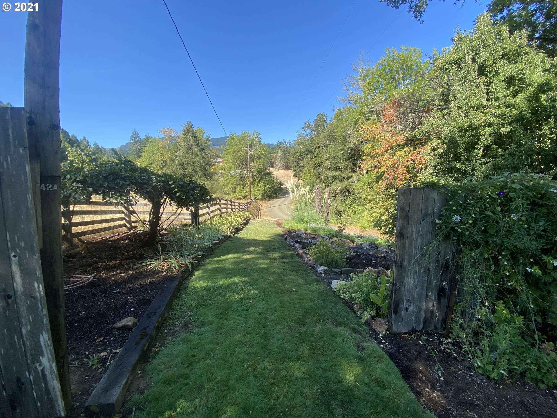 4816 Melqua Road Roseburg, OR 97471 - Photo 11 of 31 Gallery Image 11