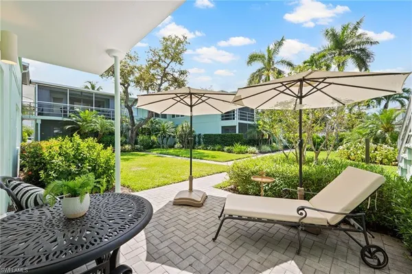 $494,000 | 275 8th Avenue South, Unit 275, Naples, FL 34102