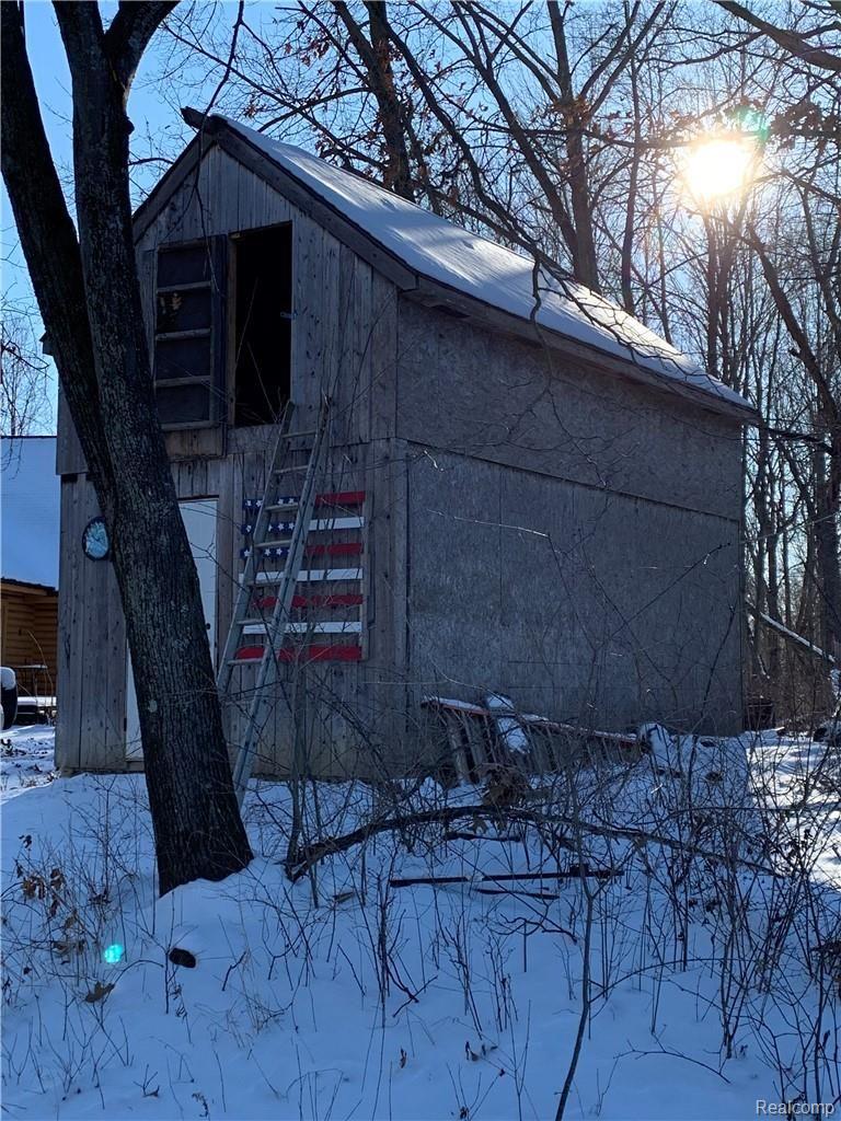 2326 Morris Road Lapeer, MI 48446 - Photo 5 of 27 IMG_0214(2).jpg