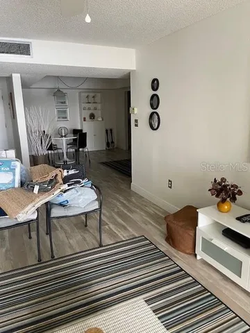 $1,800 | 2225 Holden Avenue, Unit 305, Orlando, FL 32839