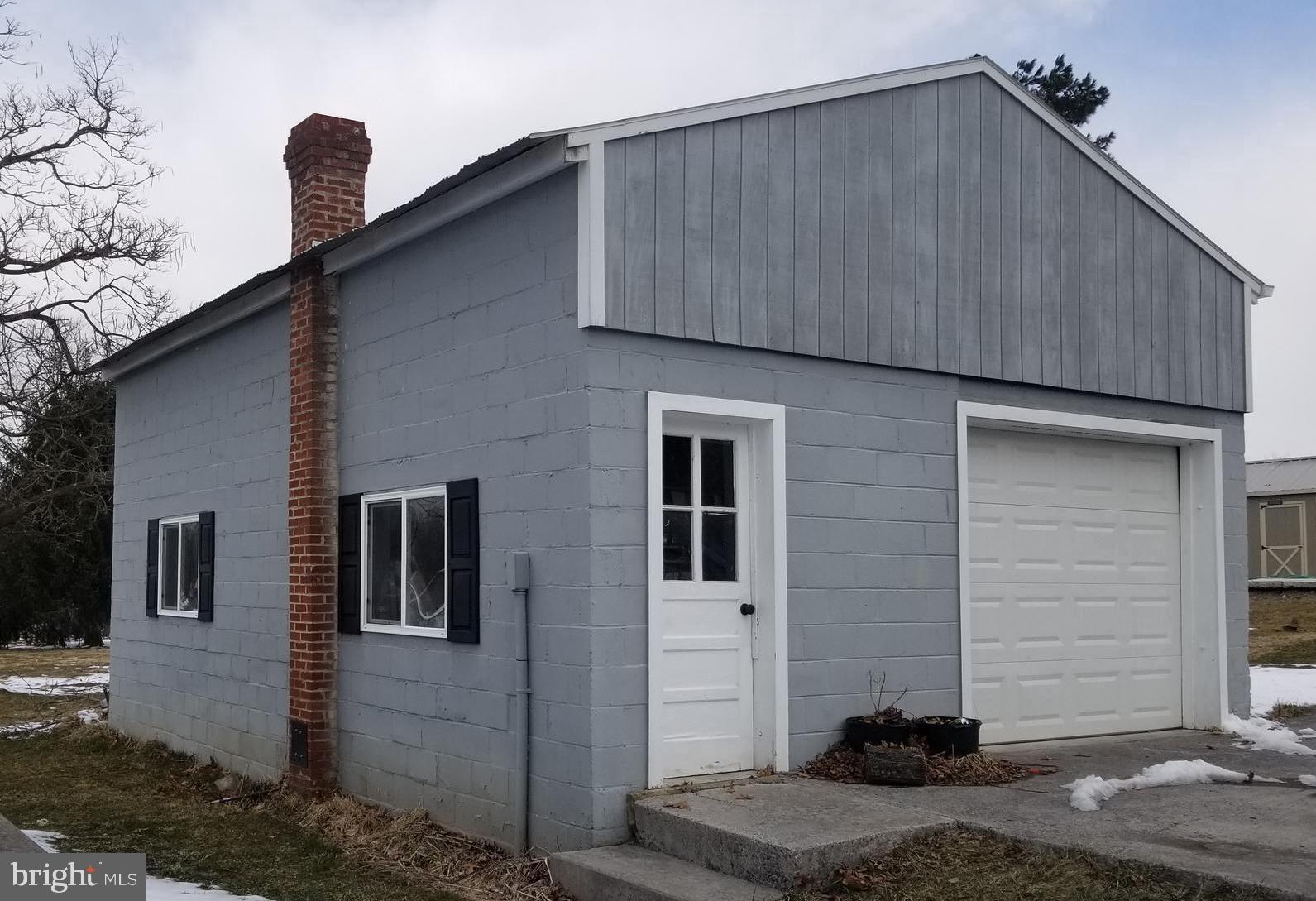 218 Marple Road Winchester, VA 22603 - Photo 2 of 20 Detached Garage