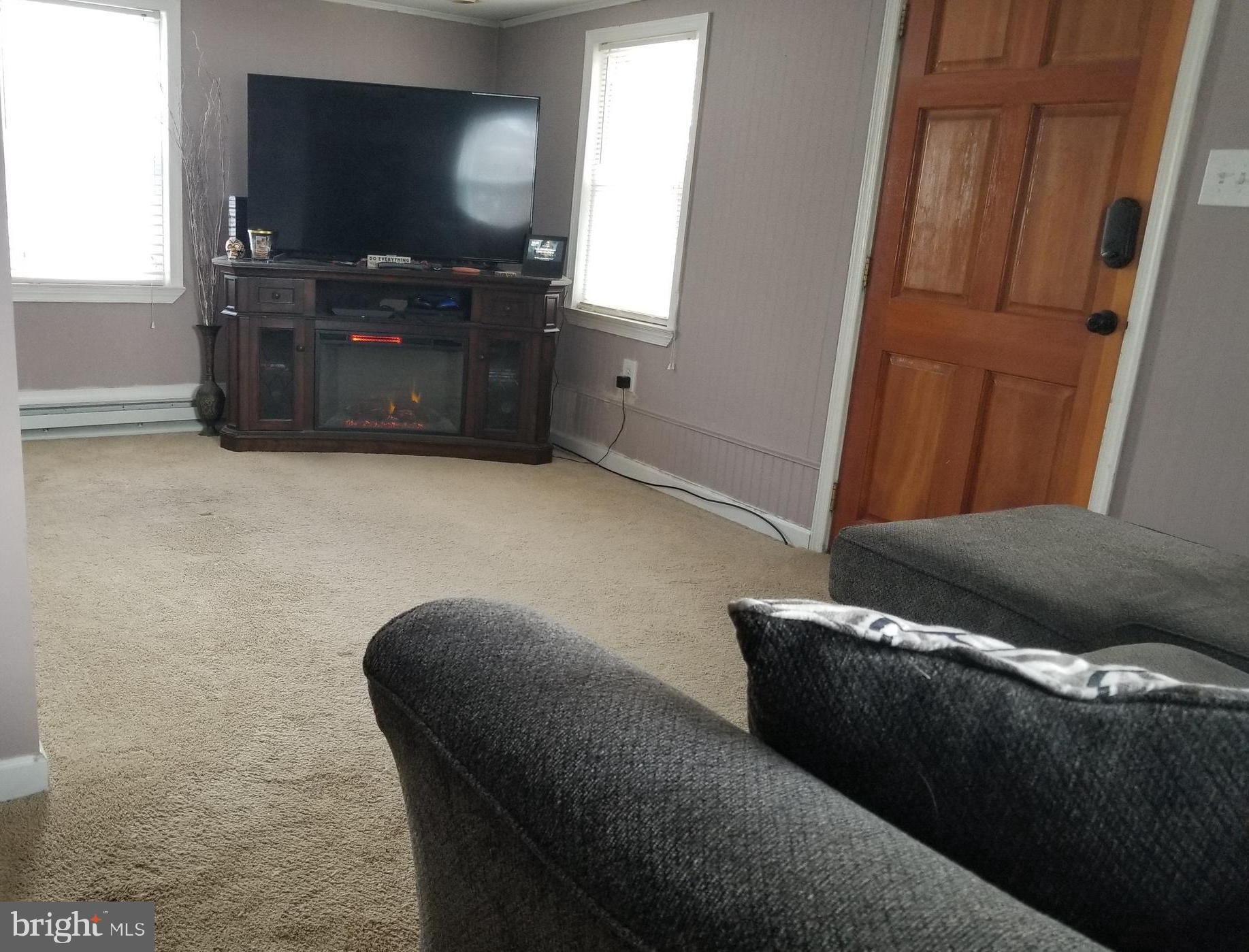 218 Marple Road Winchester, VA 22603 - Photo 6 of 20 Living Room